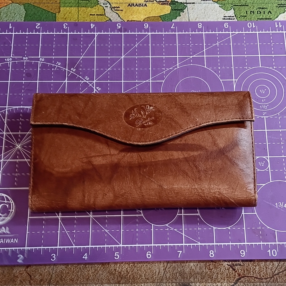 Buxton leather women's wallet